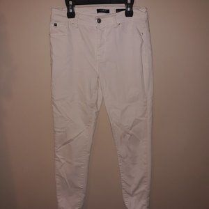 WHITE SKINNY JEANS (BARELY WORN)